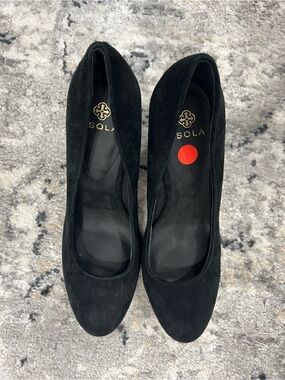Black Suede Round-Toe Heels